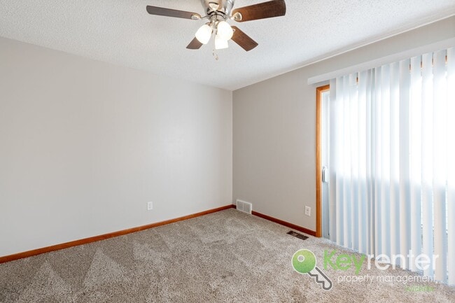 Building Photo - Charming 3-Bedroom Home in Southwest Wichita – Move-In Ready!