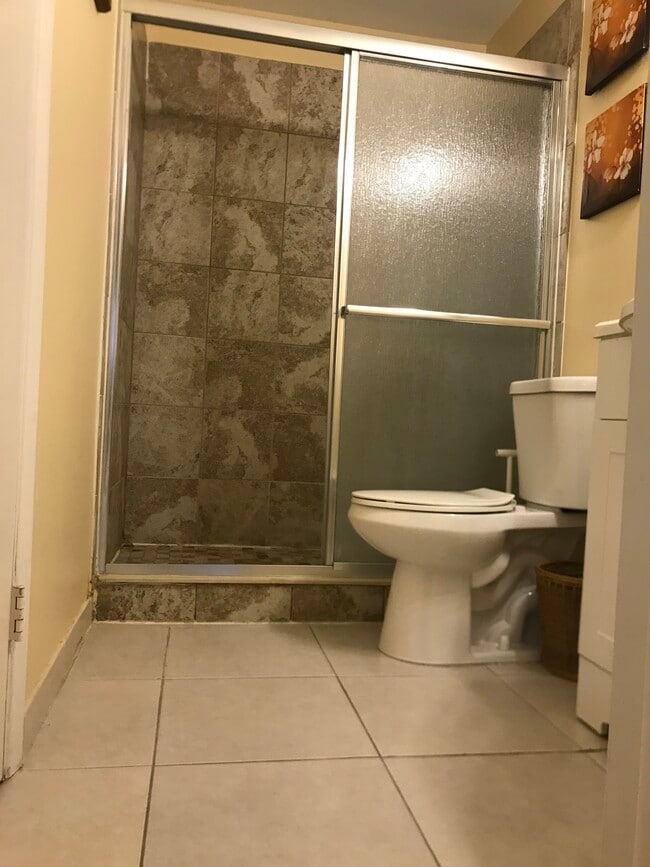 Building Photo - 2108 SE Edler Dr