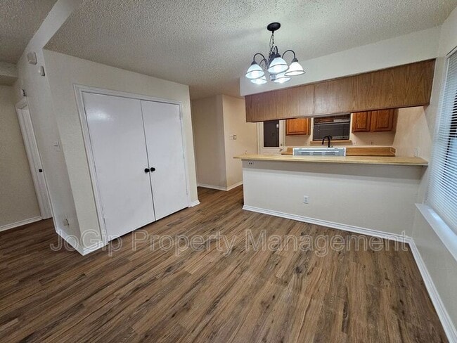 Building Photo - 311 Bryant Ln