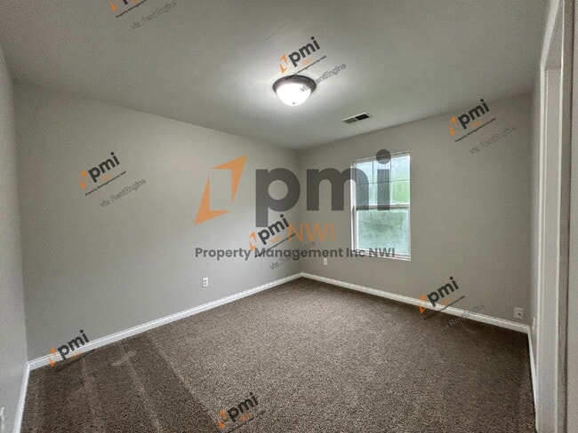 Building Photo - 4000 Silhavy Rd