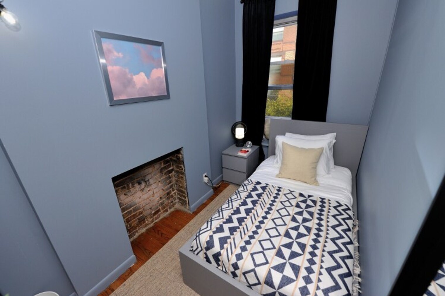 Building Photo - 348 W 38th St