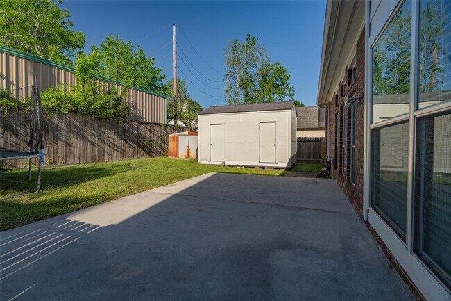 Building Photo - 14918 Appaloosa Ave