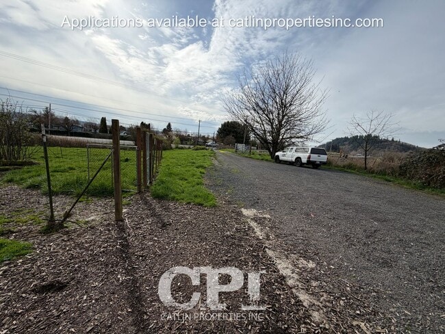 Building Photo - 5824 Ocean Beach Hwy