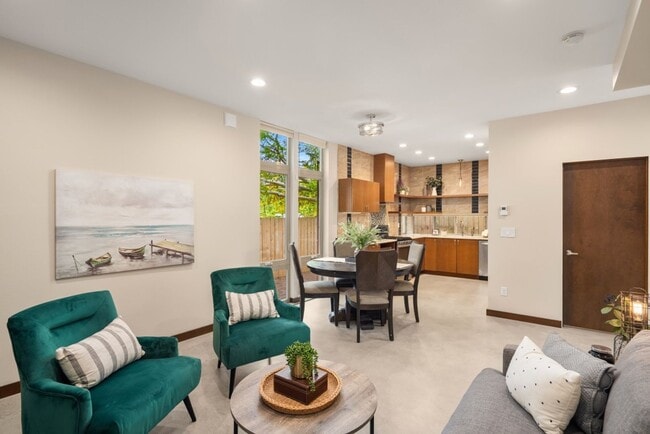 Building Photo - 3bd/3ba Seattle Townhome