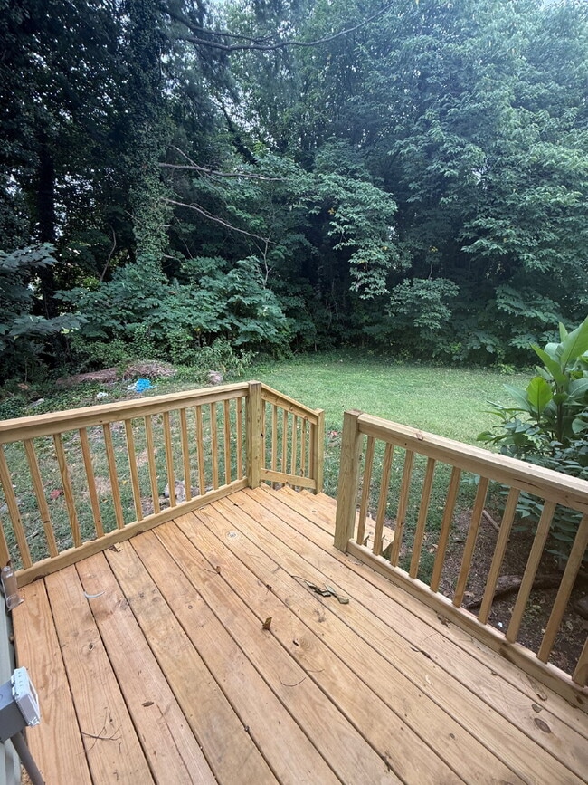 Building Photo - Updated One Bedroom in the heart of Lynchburg