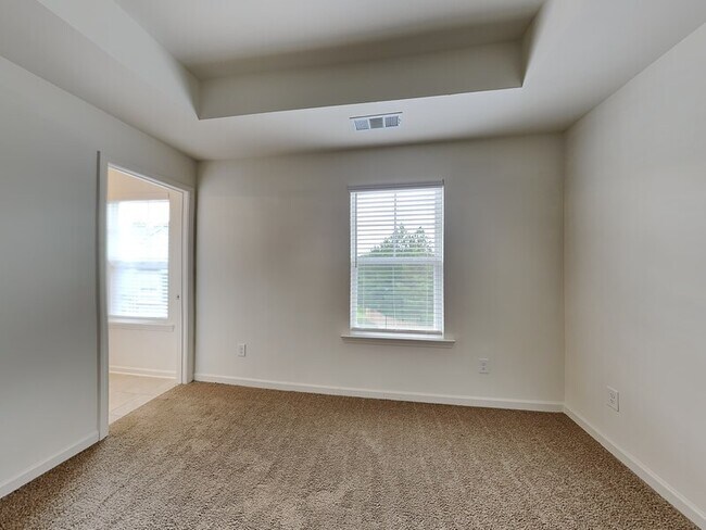 Building Photo - 975 Society Cir