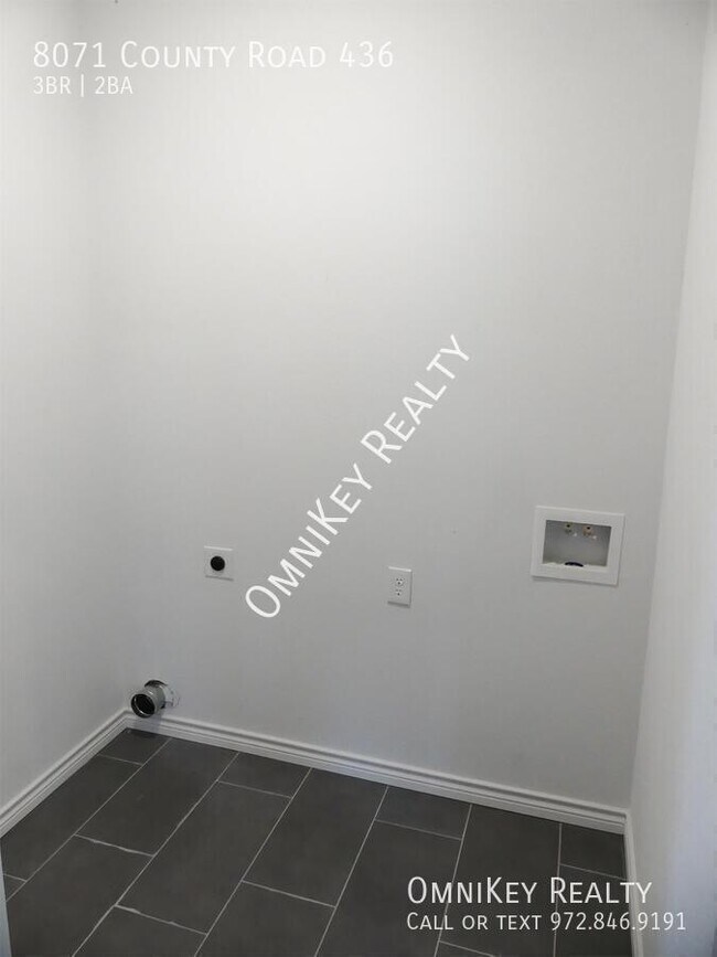 Building Photo - 8071 County Rd 436