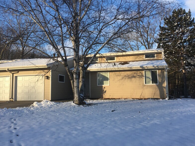 Building Photo - 2677 Richardson Street
