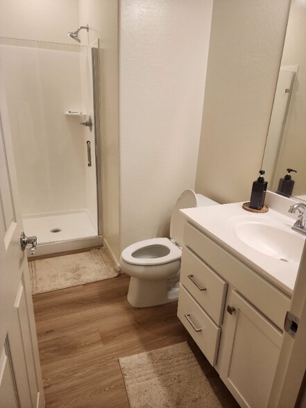 Building Photo - 5525 W Mauna Loa Ln