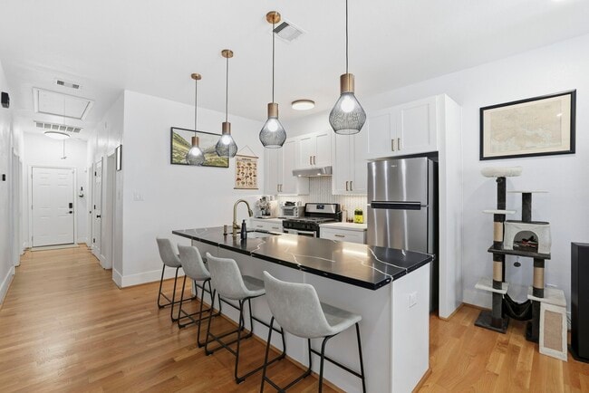 Building Photo - 1401 Sydnor St