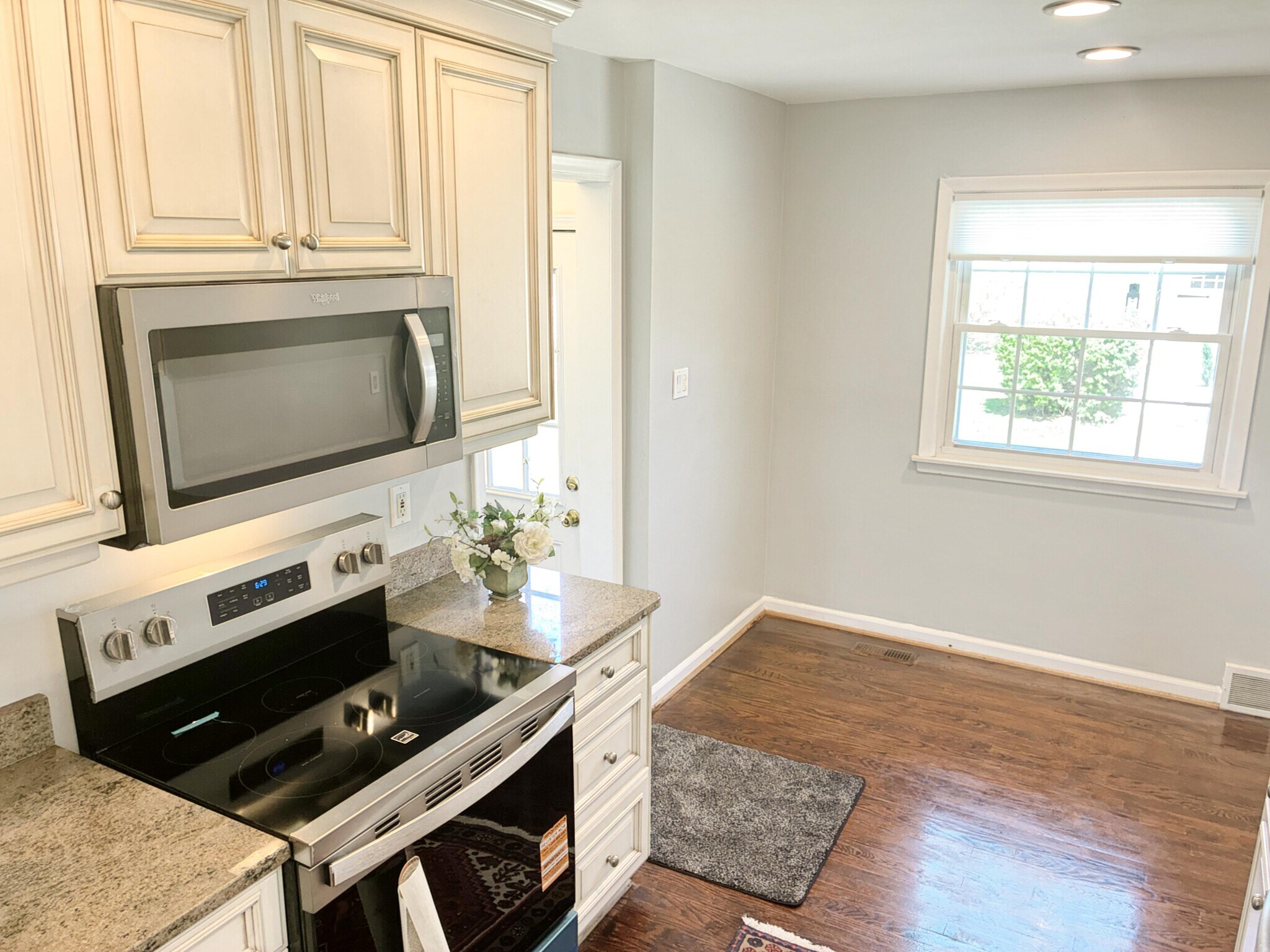 Building Photo - 1655 Hazel St