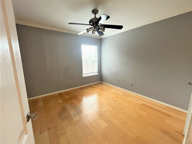 Building Photo - 3010 Calvert Crossing Ct