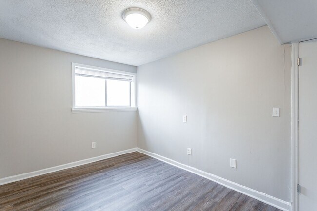 Building Photo - 5221 Old Trail