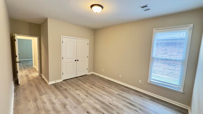 Building Photo - 4792 White Pass Dr