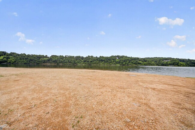 Building Photo - 10093 Oklahoma Dr