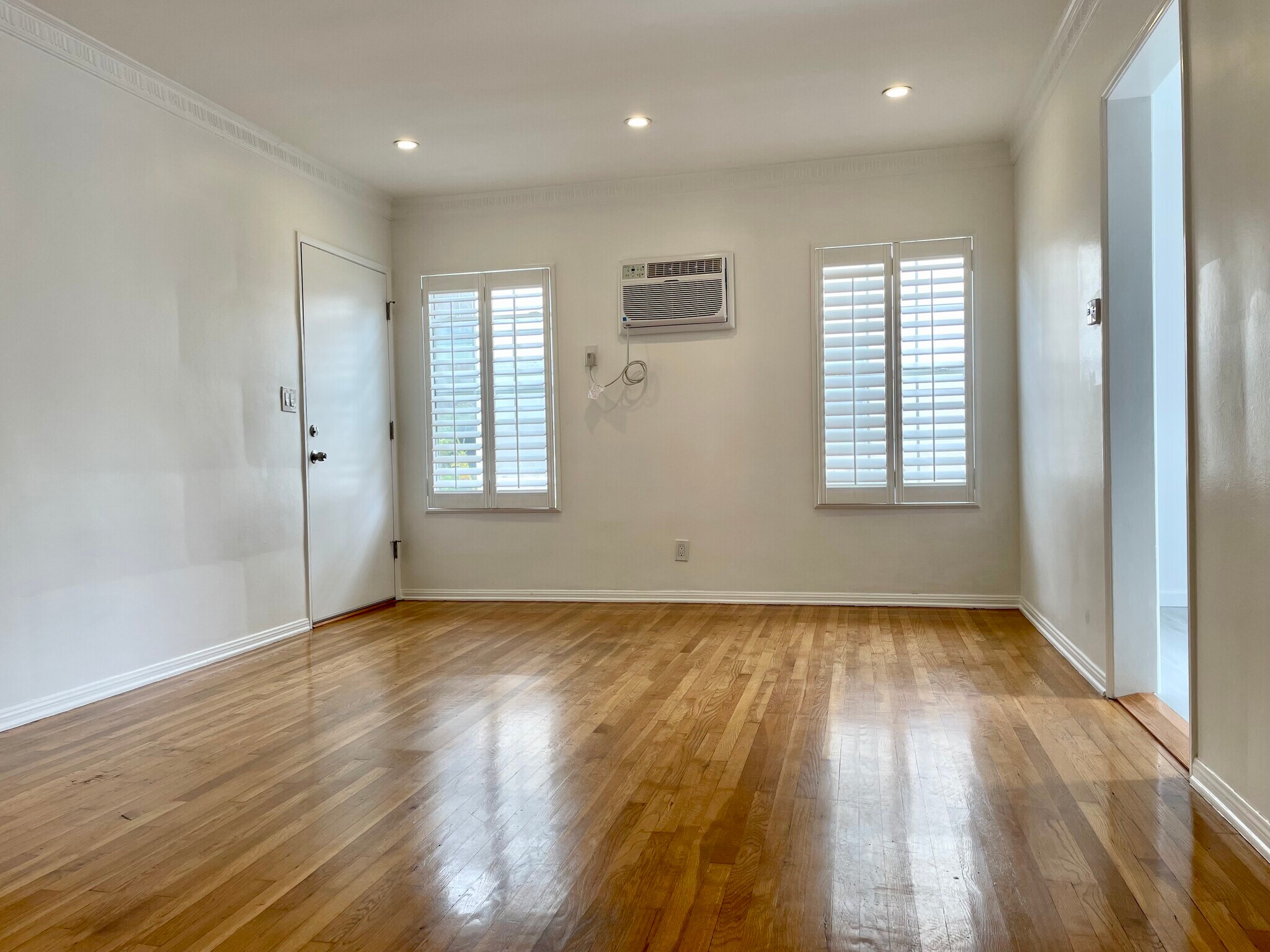 living room - 3412 Pearl St