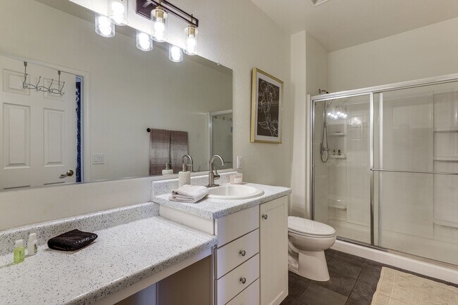 Building Photo - 2837 E Dunbar Dr