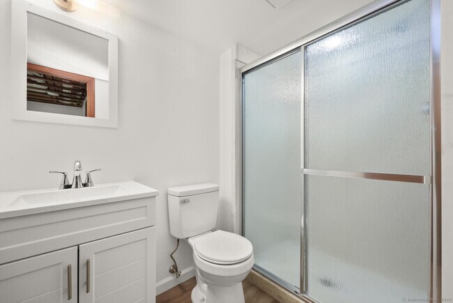 Building Photo - 5 Saviano Ln