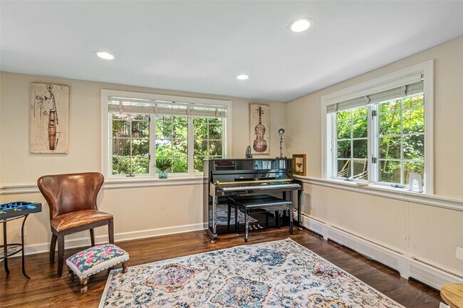 Building Photo - 9 Wyngate Pl