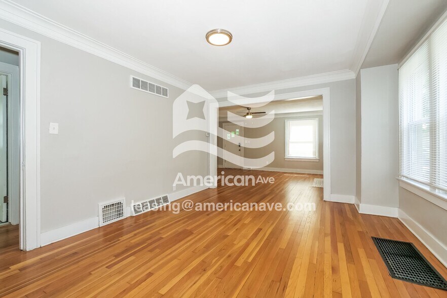 Building Photo - 3604 Askew Ave