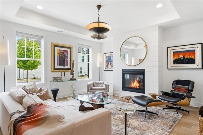 Building Photo - 158 Kingwood Dr