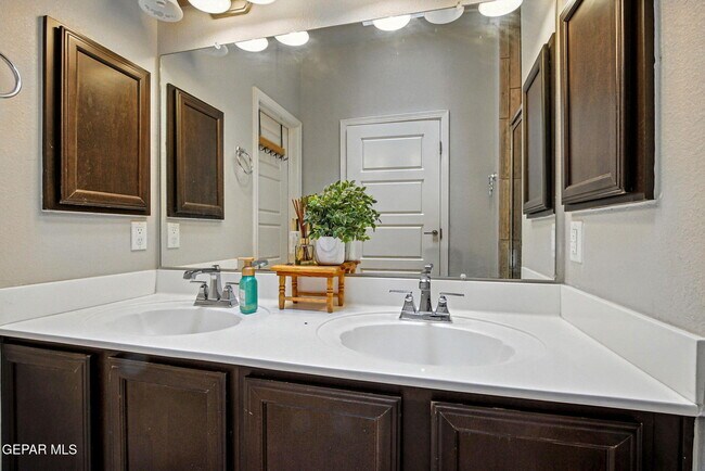 Building Photo - 14466 Alyssa Marie