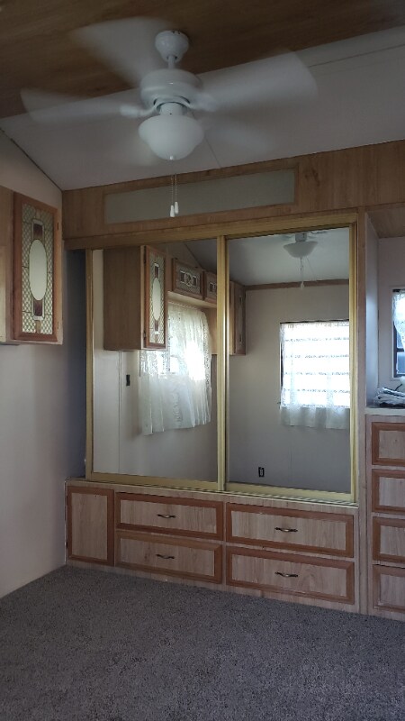 Building Photo - 966 Acorn Dr