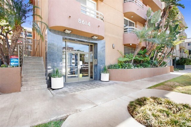 Building Photo - 8614 Burton Way