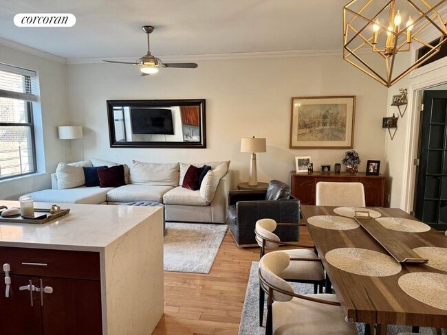 Primary Photo - 880 W 181st St