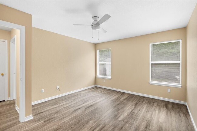 Building Photo - 8103 Willet Trail