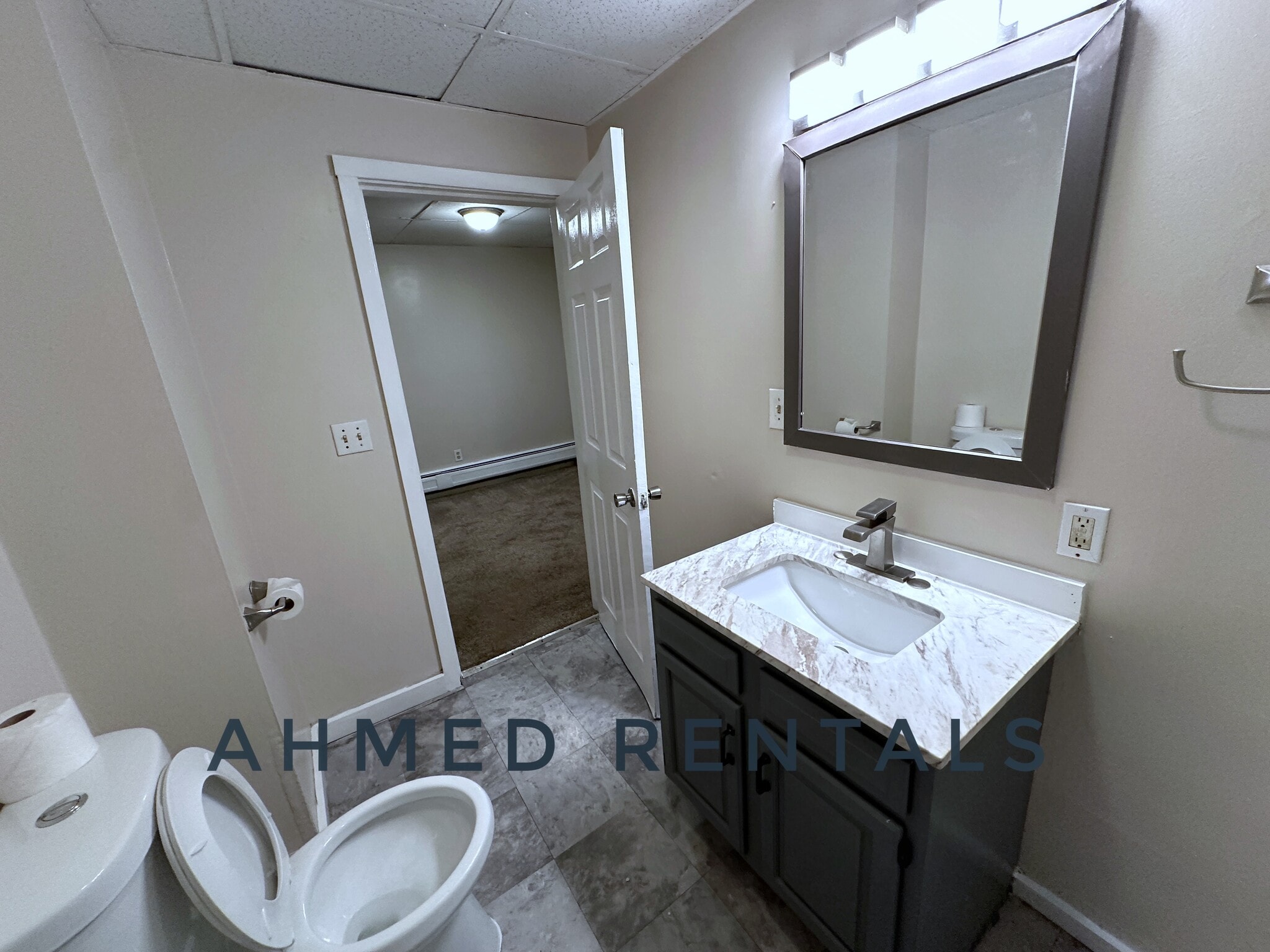 Building Photo - 37 Tate St