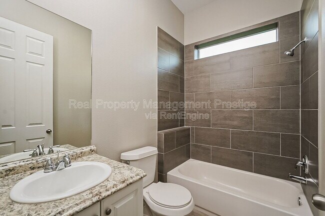 Building Photo - 10212 Carmencita Way