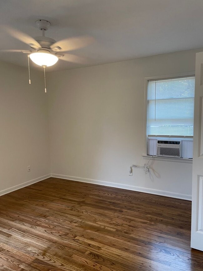 Building Photo - Cute and Newly Renovated Brick One Level Home in Auburn