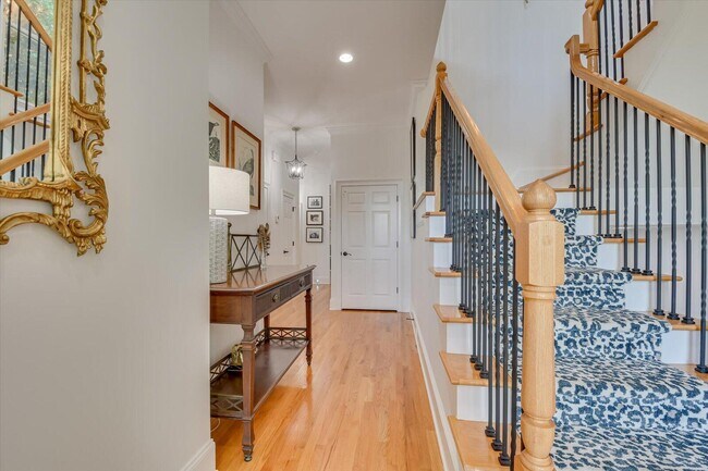 Building Photo - 501 John Fox's Run