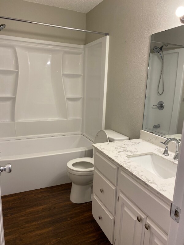 Building Photo - 3904 Wren Rowe Dr