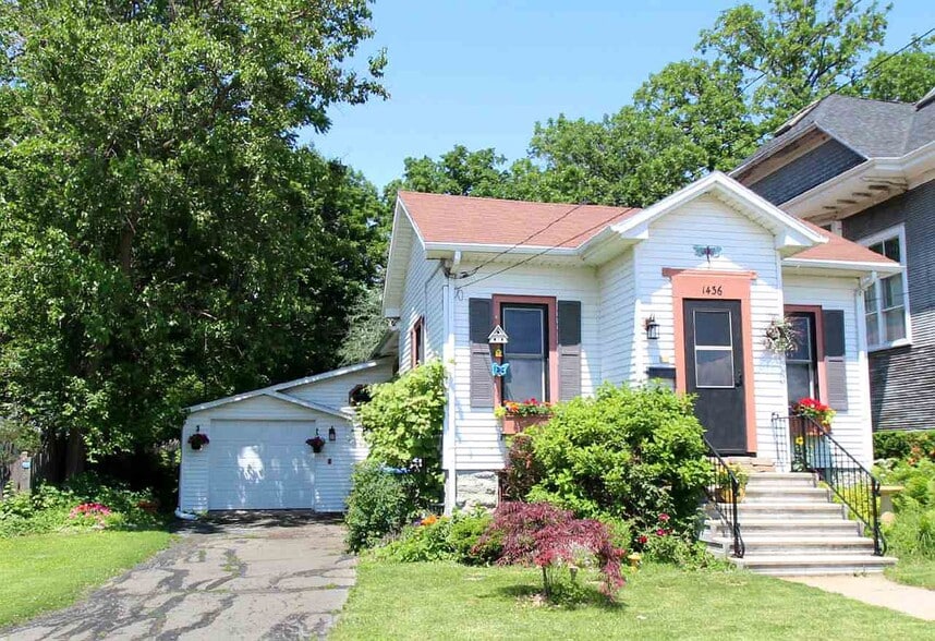 Primary Photo - 1436 W New York Ave