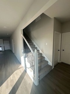 Building Photo - 422 S Park St