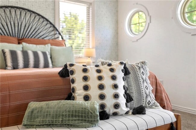 Building Photo - 619 N Rupple Rd