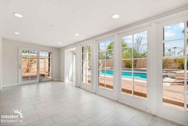 Building Photo - Captivating 3Bdm 2Ba Home with Pool in Scottsdale