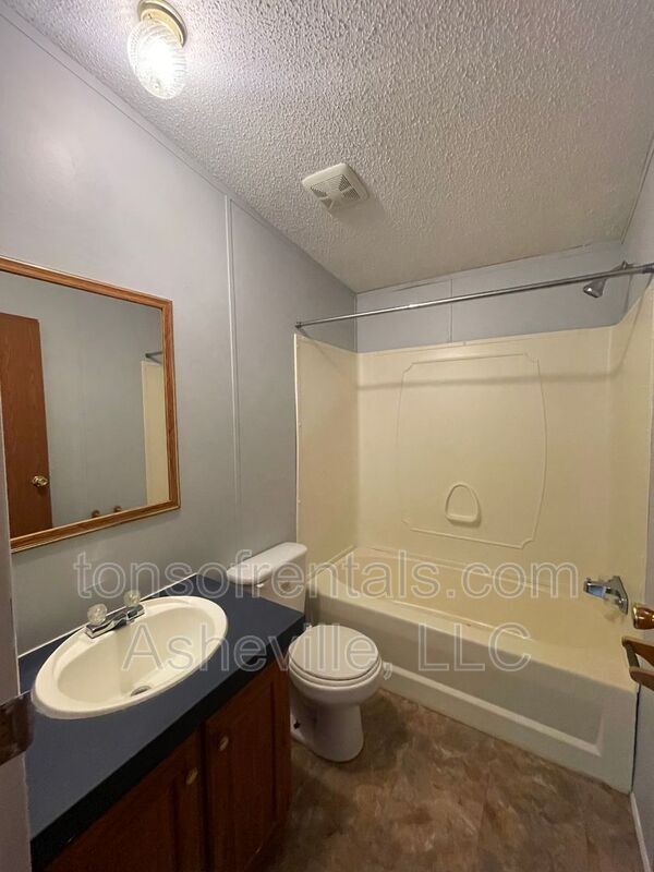 Building Photo - 132 Josiah Ln