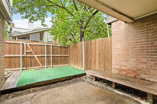 Building Photo - 2211 Salem Dr