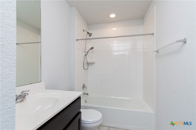 Building Photo - 9610 Malkier Dr