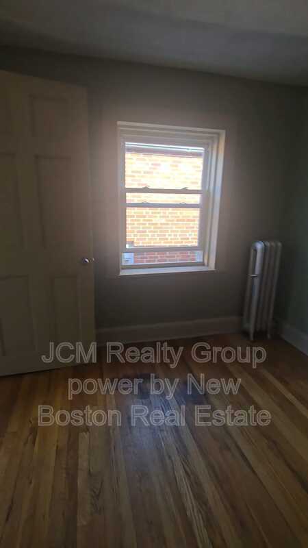 Building Photo - 86 Main St