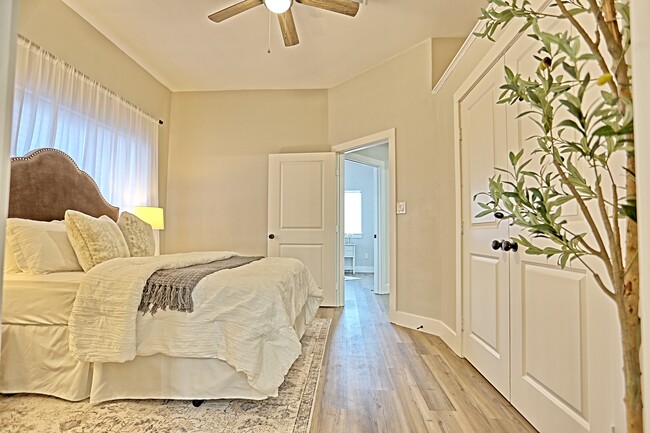 Building Photo - 704 Natchez River Cir