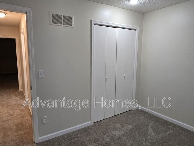 Building Photo - 8206 Woodson Dr