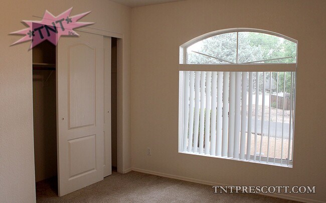 Building Photo - Home in Prescott Valley