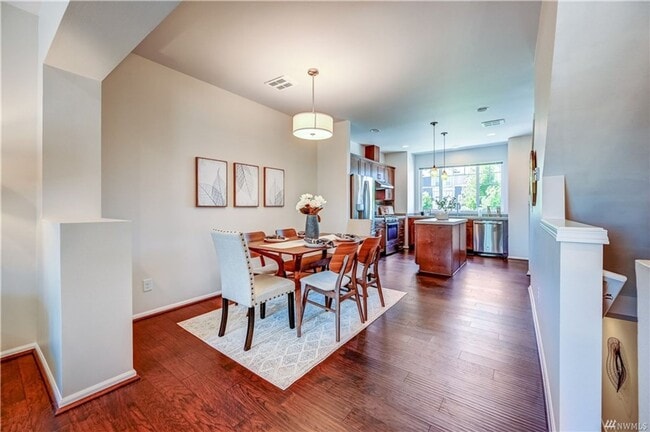 Building Photo - 3454 31st Dr