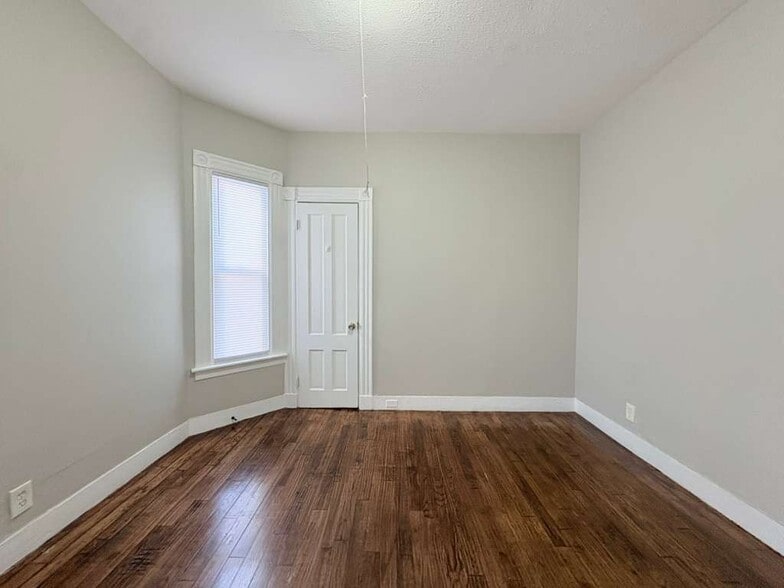 Building Photo - 552 Dixwell Ave