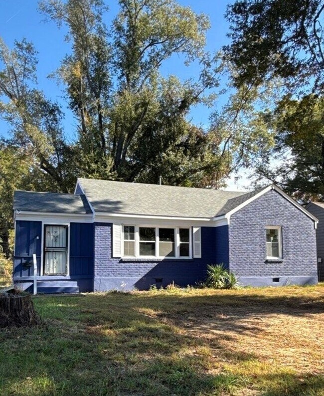Building Photo - Fully Renovated 3BR Home in East Memphis – Section 8 Welcome