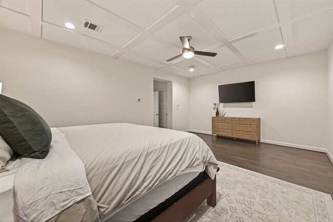 Building Photo - 1027 Gross St